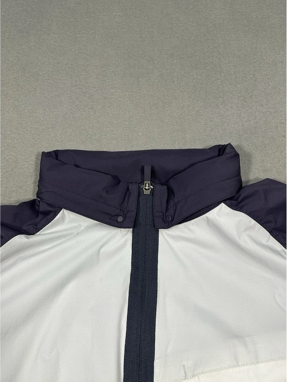 Nike Shield Men’s Windbreaker Jacket L Navy White Full Zip Hooded Lightweight